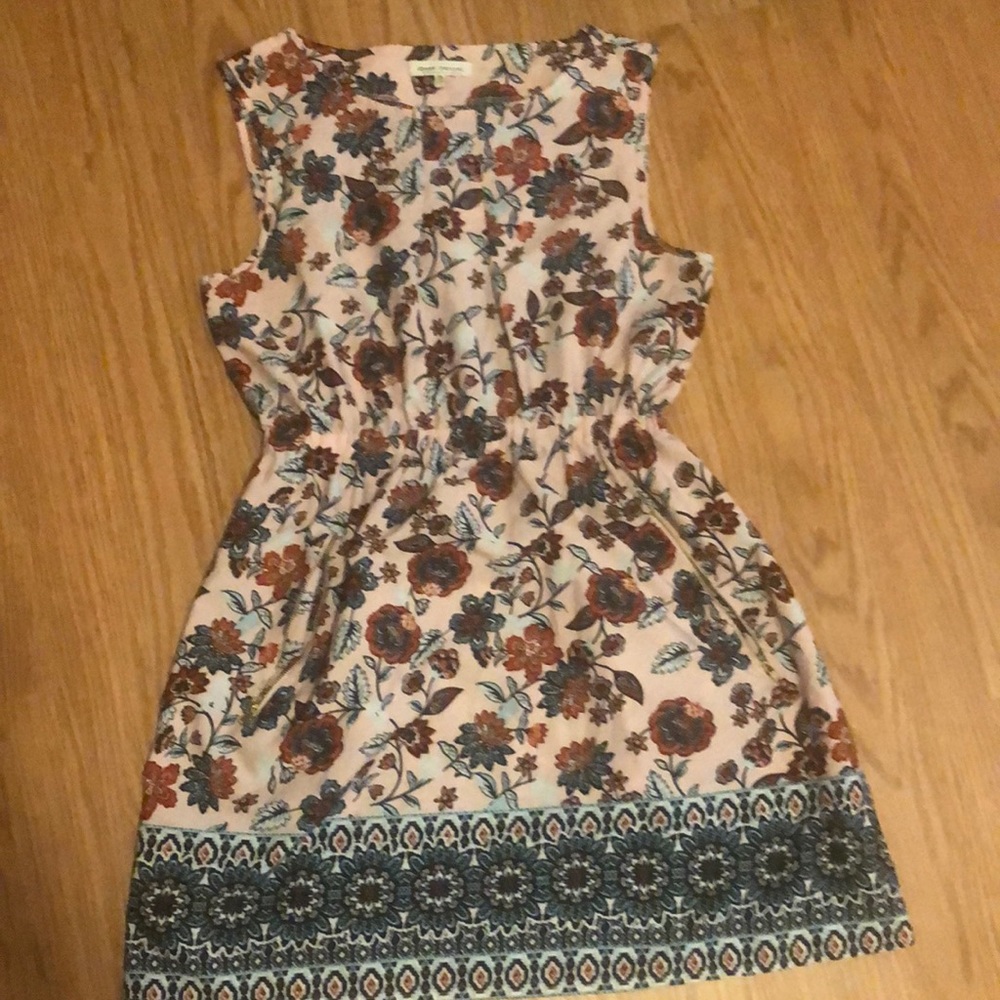 Pink pattered dress